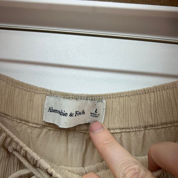 Abercrombie Beige Tan Crinkle Tie Waist Pull On Wide Leg Pant Large Neutral - Picture 6 of 6